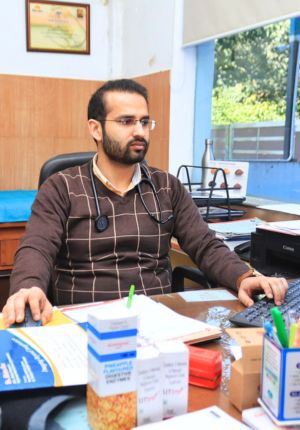 dr. sidhant khanna | best general physician in dehradun | doctors in dehradun