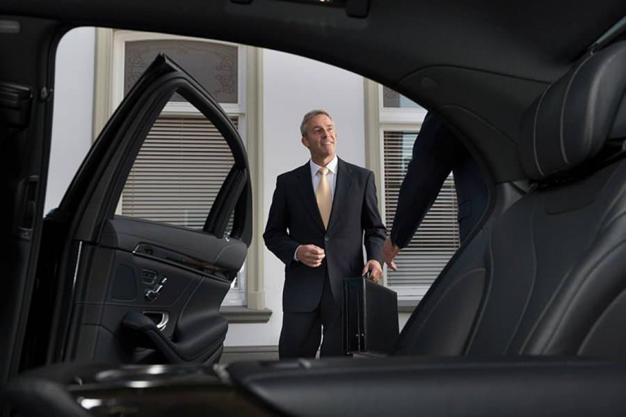 chauffeur service in dubai | golden heritage tourism llc | travel in dubai